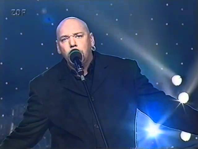 Η “Άγια Νύχτα” σε rock version με Iron Madden, Bad Religion, Adam Plost και Elvis