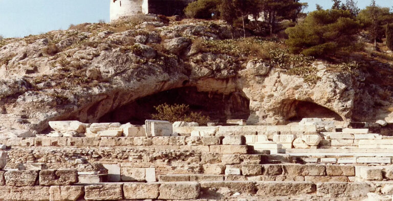 Θα κλαίει και πάλι η αγέλαστος Πέτρα…