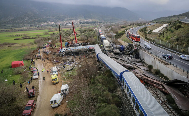 Μερικά ερωτήματα για το εγκληματικό σιδηροδρομικό δυστύχημα